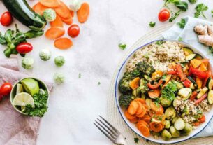 Salada em camadas uma explosão de sabor 4 Receita de salada em camadas