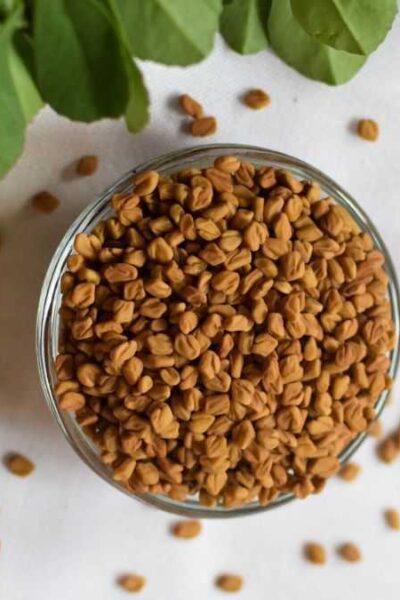 benefícios do feno grego para a saúde masculina